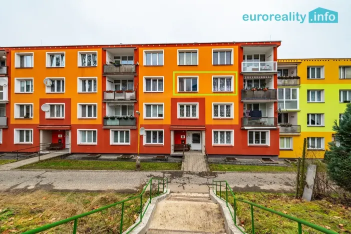 Prodej bytu 1+1, Luby, Tovární, 36 m2