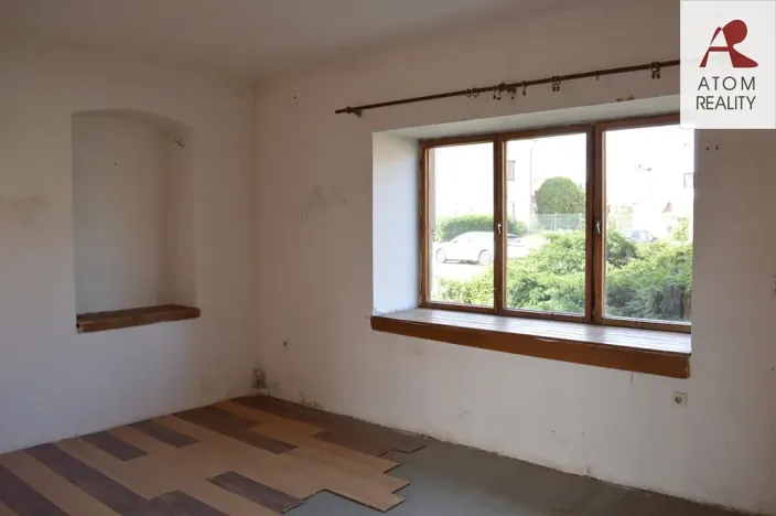 Prodej rodinného domu, Nebužely, 300 m2