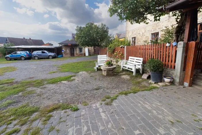 Prodej rodinného domu, Bžany, 240 m2