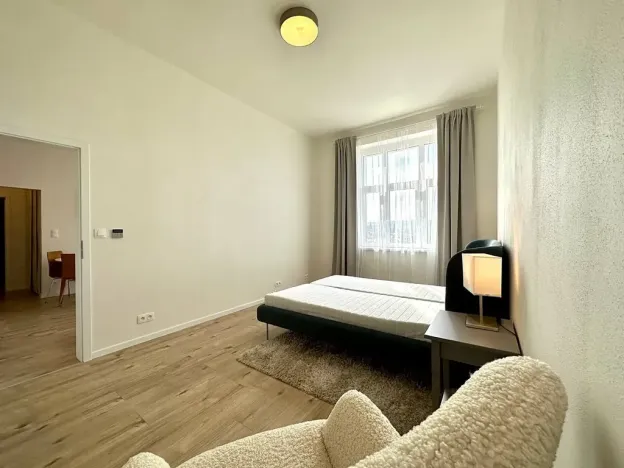 Pronájem bytu 3+kk, Praha, Zenklova, 58 m2