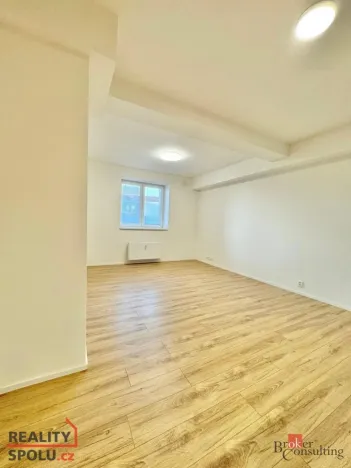 Pronájem bytu 1+kk, Opava - Kateřinky, Rolnická, 31 m2