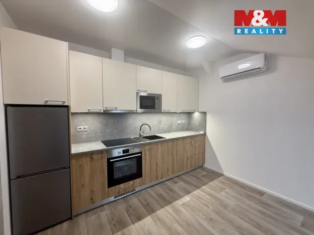 Pronájem bytu 2+kk, Králova Lhota, 40 m2