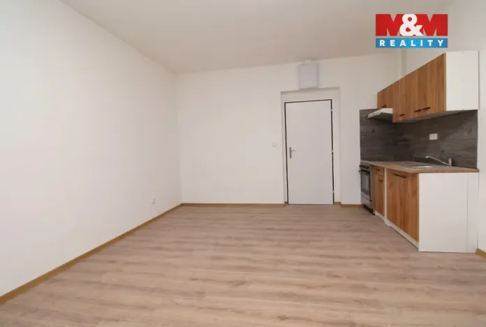 Pronájem bytu 1+1, Úpice, Palackého, 41 m2