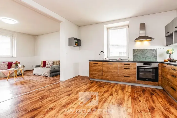 Prodej bytu 4+kk, Černov, 95 m2