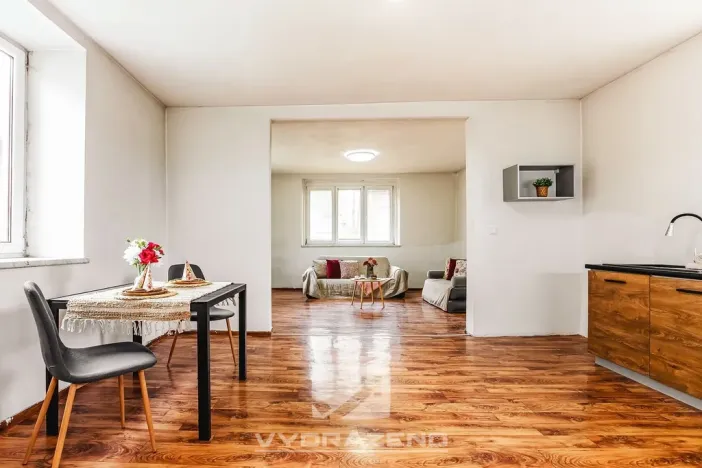 Prodej bytu 4+kk, Černov, 95 m2