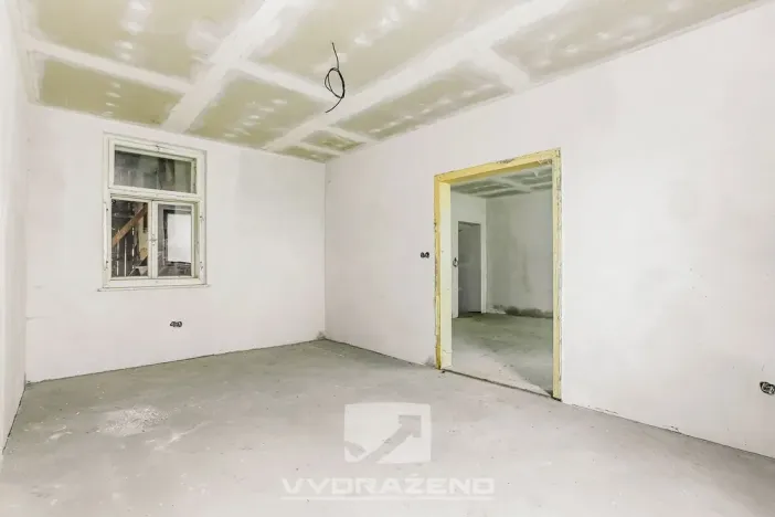 Prodej bytu 4+kk, Černov, 95 m2