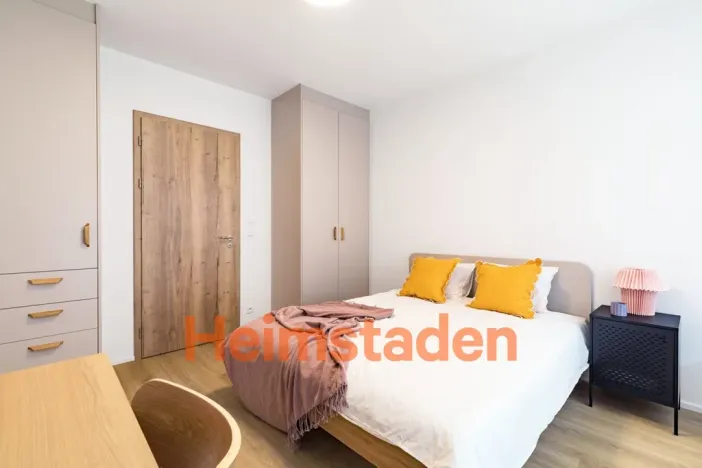 Pronájem bytu 2+kk, Praha - Holešovice, Vrbenského, 56 m2