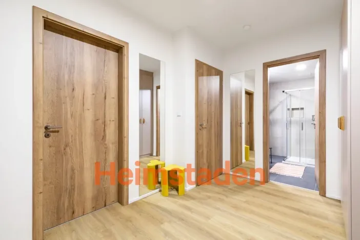 Pronájem bytu 2+kk, Praha - Holešovice, Vrbenského, 56 m2