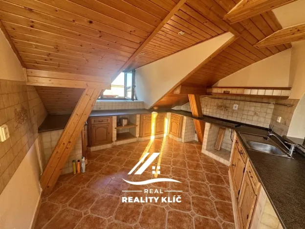 Pronájem atypického bytu, Hlučín, Kolejní, 95 m2