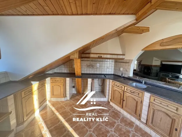 Pronájem atypického bytu, Hlučín, Kolejní, 95 m2