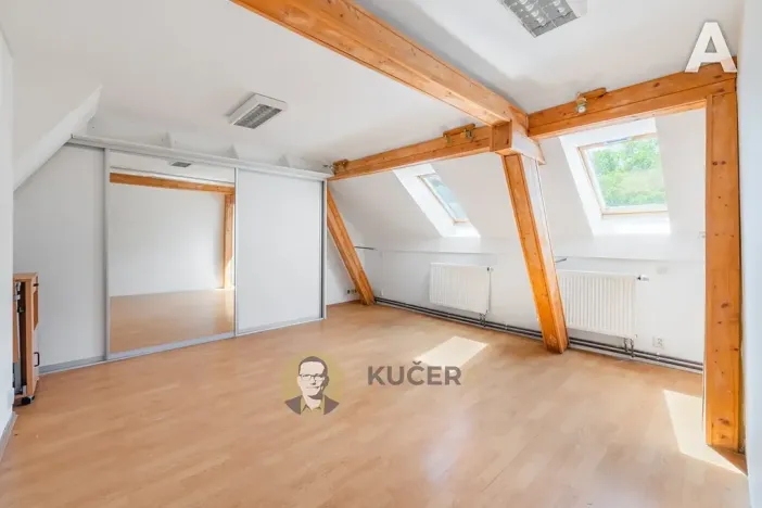 Prodej skladu, Velká Chmelištná, 550 m2