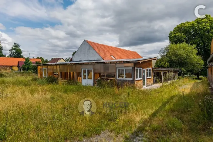 Prodej výrobních prostor, Velká Chmelištná, 550 m2