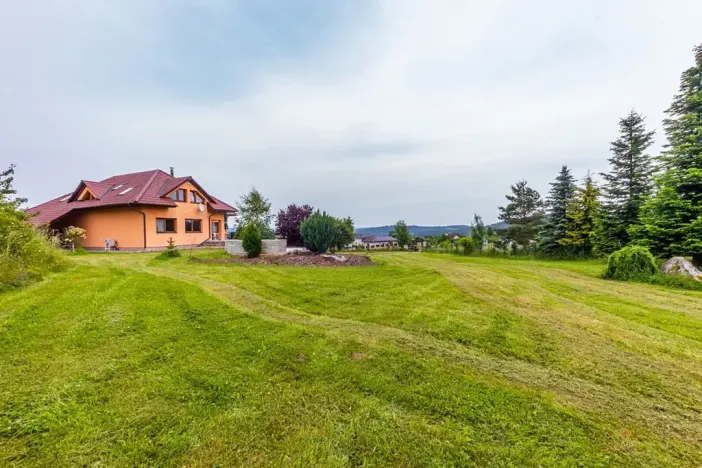 Prodej rodinného domu, Buš, 375 m2