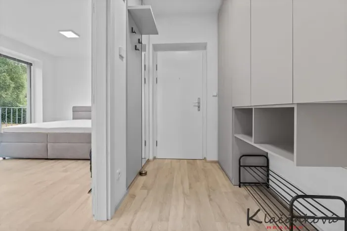 Pronájem bytu 1+kk, Zlín - Malenovice, Pod Hradem I, 32 m2