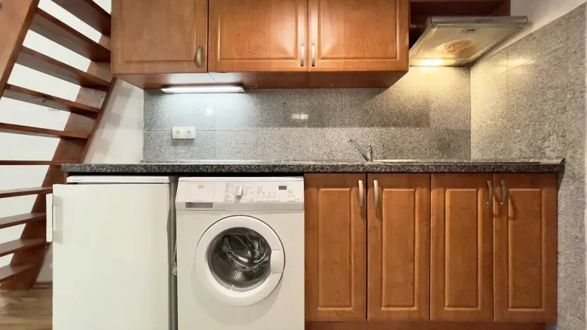 Pronájem bytu 1+kk, Praha - Vysočany, Freyova, 17 m2