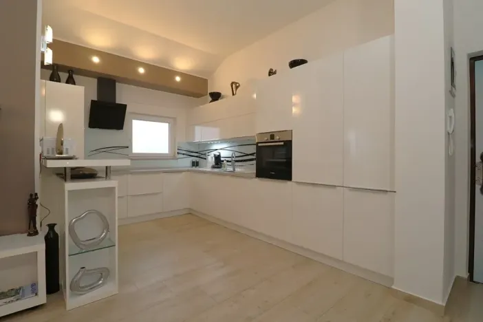 Prodej bytu 3+kk, Vodice, Chorvatsko, 67 m2