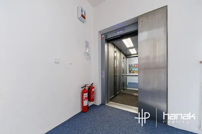 Pronájem kanceláře, Olomouc, Karolíny Světlé, 30 m2