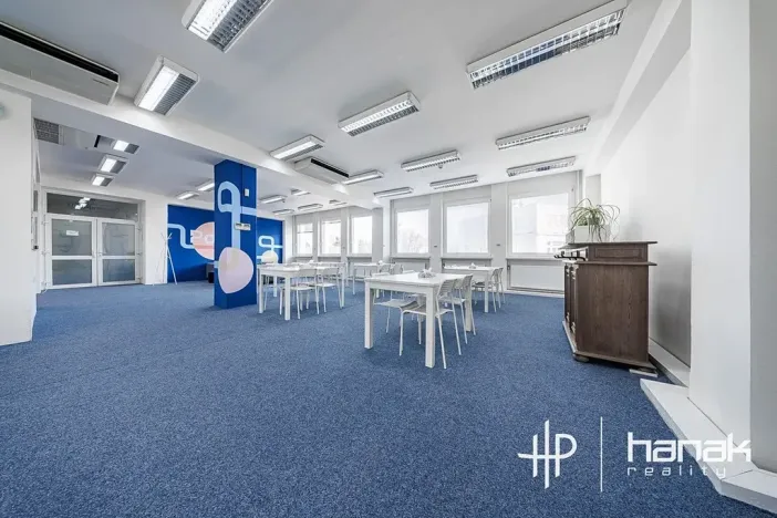 Pronájem kanceláře, Olomouc, Karolíny Světlé, 200 m2