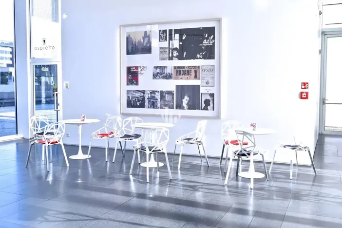 Pronájem kanceláře, Praha - Nusle, Hvězdova, 372 m2