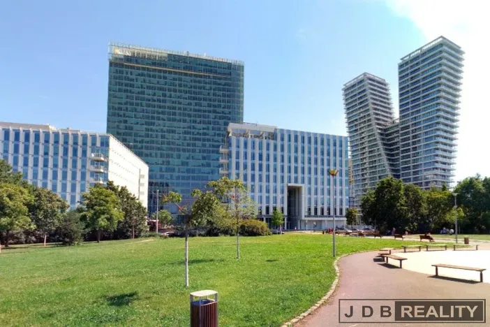 Pronájem kanceláře, Praha - Nusle, Pujmanové, 110 m2