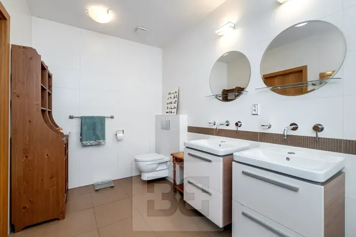 Prodej bytu 6+kk a větší, Průhonice, Uhříněveská, 264 m2