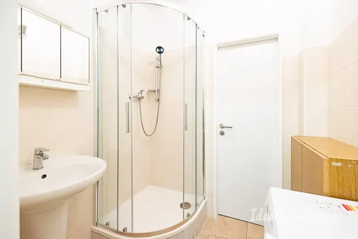 Pronájem bytu 1+1, Praha - Strašnice, Křenická, 35 m2