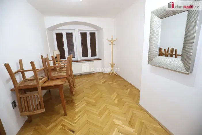 Pronájem bytu 3+1, Cheb, Hradební, 52 m2