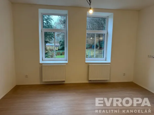 Pronájem bytu 1+kk, Jablonec nad Nisou, U Jeslí, 29 m2