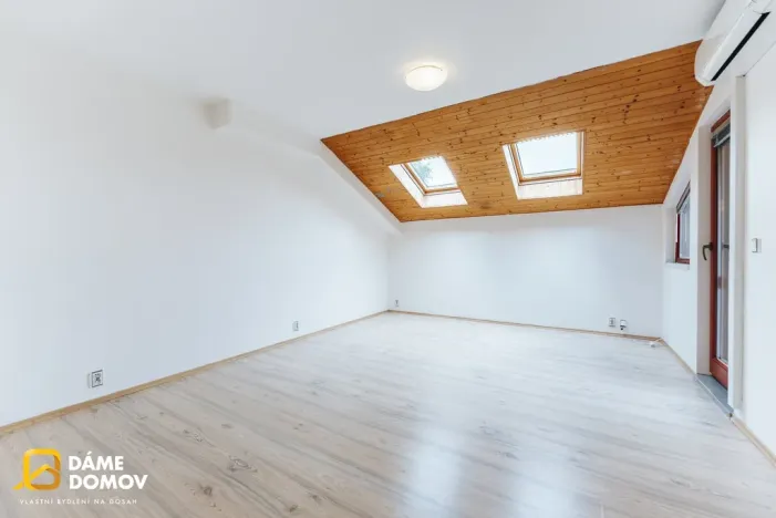 Prodej rodinného domu, Pohořelice, Školní, 350 m2