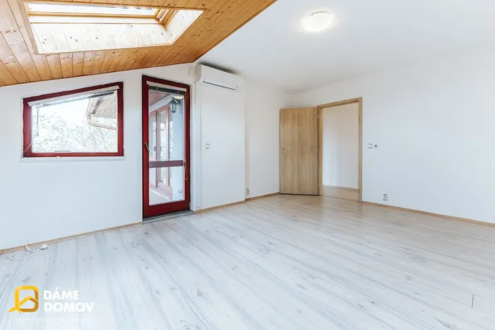 Prodej rodinného domu, Pohořelice, Školní, 350 m2