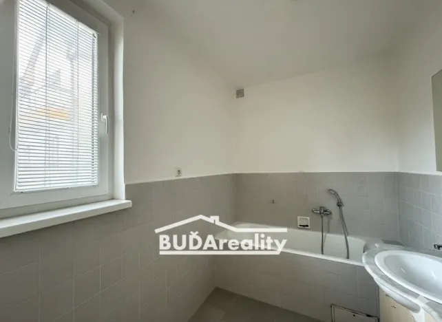 Pronájem rodinného domu, Zlín - Kostelec, 160 m2