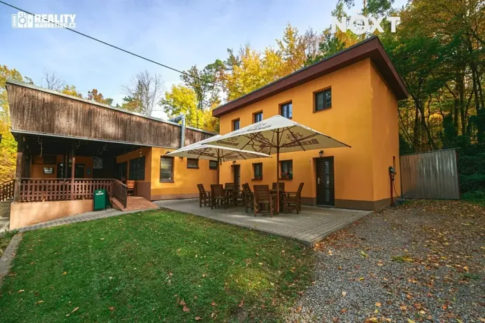 Prodej apartmánu, Račice-Pístovice, 304 m2