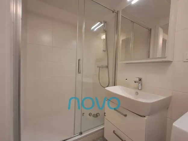 Pronájem bytu 2+kk, Praha - Modřany, Kolmanova, 49 m2