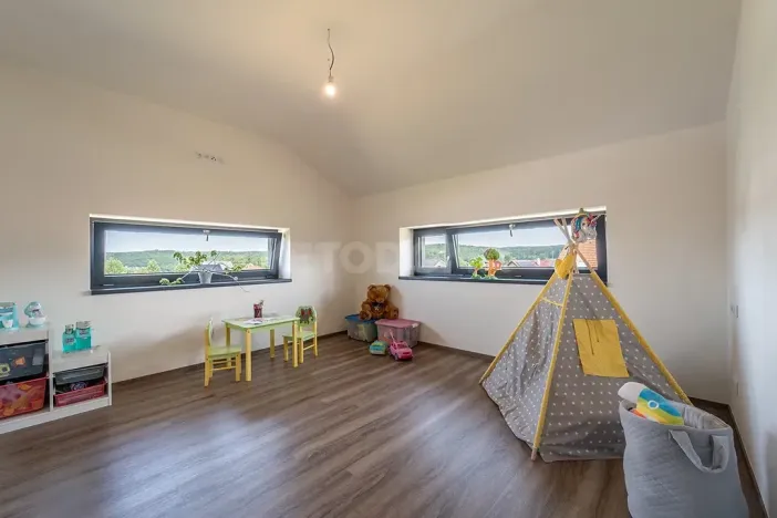 Prodej rodinného domu, Kornatice, 270 m2