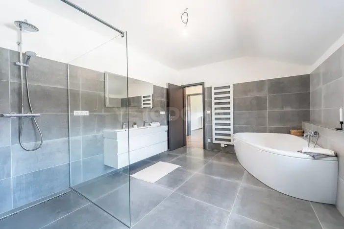 Prodej rodinného domu, Kornatice, 270 m2