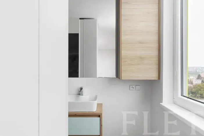 Pronájem bytu 1+kk, Praha - Záběhlice, Topolová, 31 m2