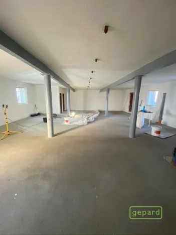 Pronájem obchodního prostoru, Líšnice, 124 m2