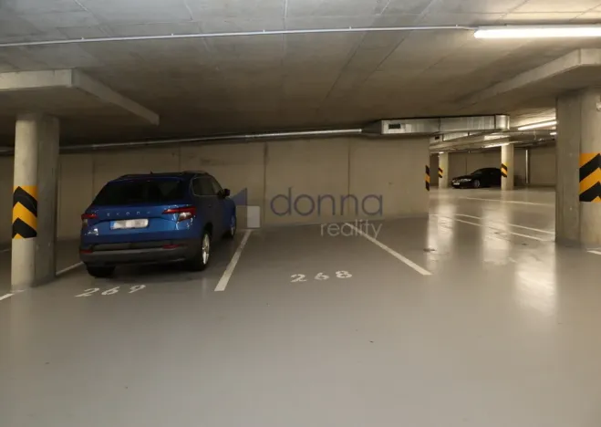 Pronájem bytu 1+kk, Praha, V třešňovce, 43 m2