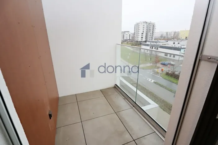 Pronájem bytu 1+kk, Praha, V třešňovce, 43 m2