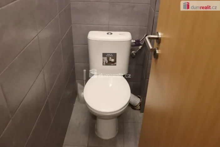 Pronájem kanceláře, Olomouc - Chválkovice, Libušina, 3276 m2