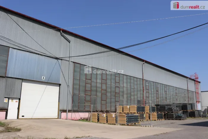 Pronájem kanceláře, Olomouc - Chválkovice, Libušina, 3276 m2