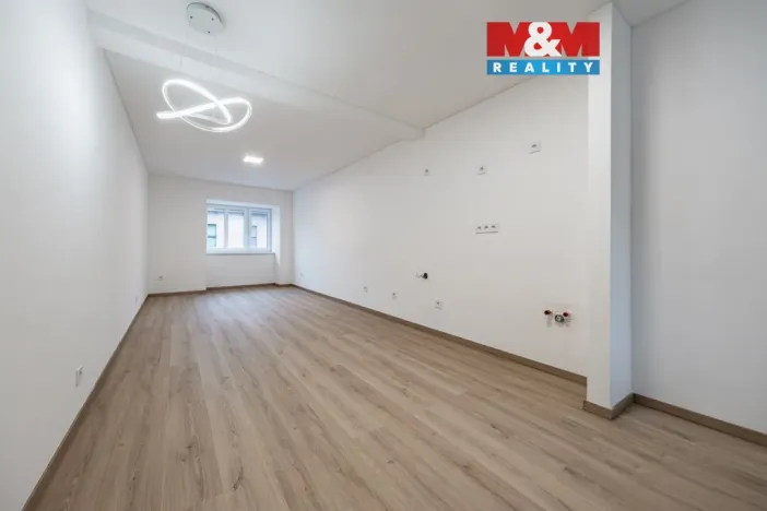 Prodej bytu 1+kk, Chrášťany - Bylany, 29 m2