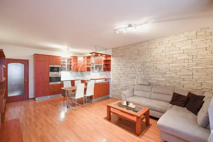 Pronájem bytu 3+kk, Praha - Uhříněves, Nové náměstí, 91 m2