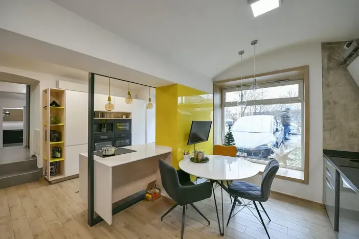 Prodej obchodního prostoru, Praha - Smíchov, Radlická, 86 m2