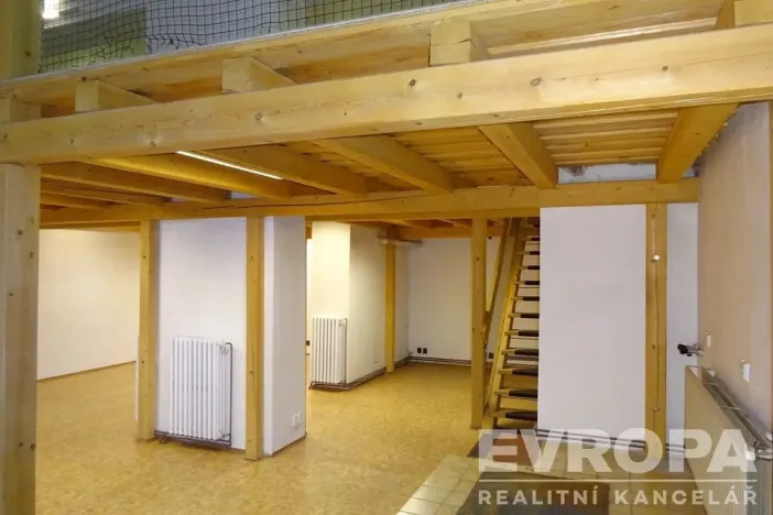 Pronájem obchodního prostoru, Liberec - Liberec III-Jeřáb, 1. máje, 190 m2