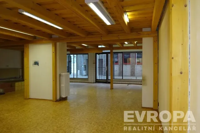 Pronájem obchodního prostoru, Liberec - Liberec III-Jeřáb, 1. máje, 190 m2