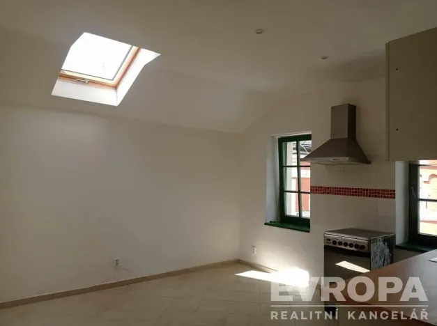 Pronájem bytu 2+1, Liberec - Liberec IV-Perštýn, U Jánského kamene, 46 m2