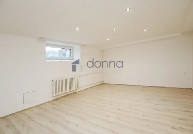 Pronájem bytu 2+1, Praha, Krhanická, 80 m2