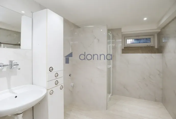 Pronájem bytu 2+1, Praha, Krhanická, 80 m2