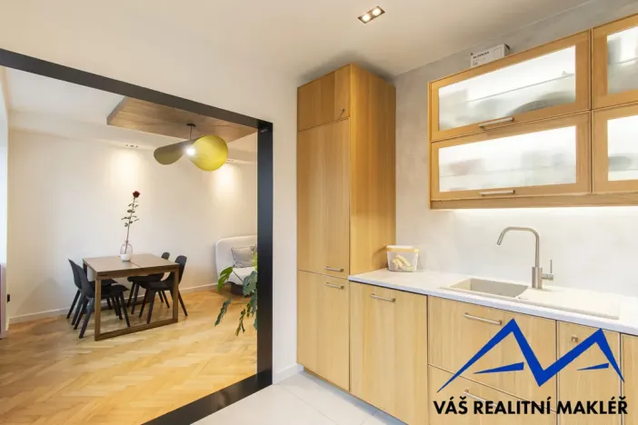 Prodej bytu 3+1, Ostrava, Hlavní třída, 85 m2